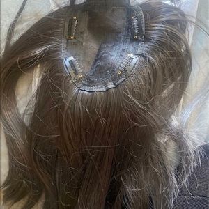 Topper wig